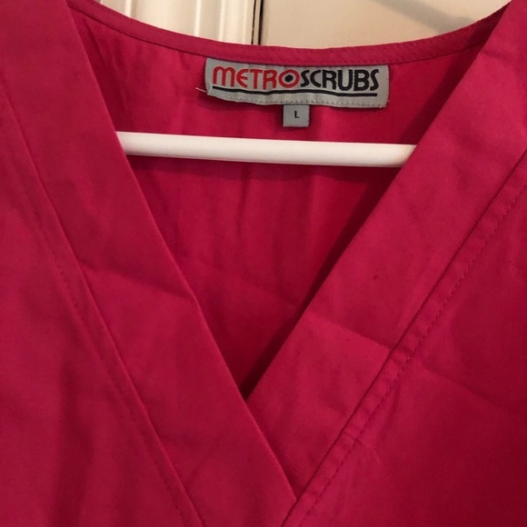Metro Scrubs Top Size Large Hot Pink NWT - Picture 3 of 4
